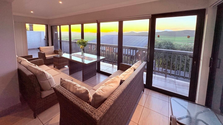 5 Bedroom Property for Sale in Reebok Western Cape